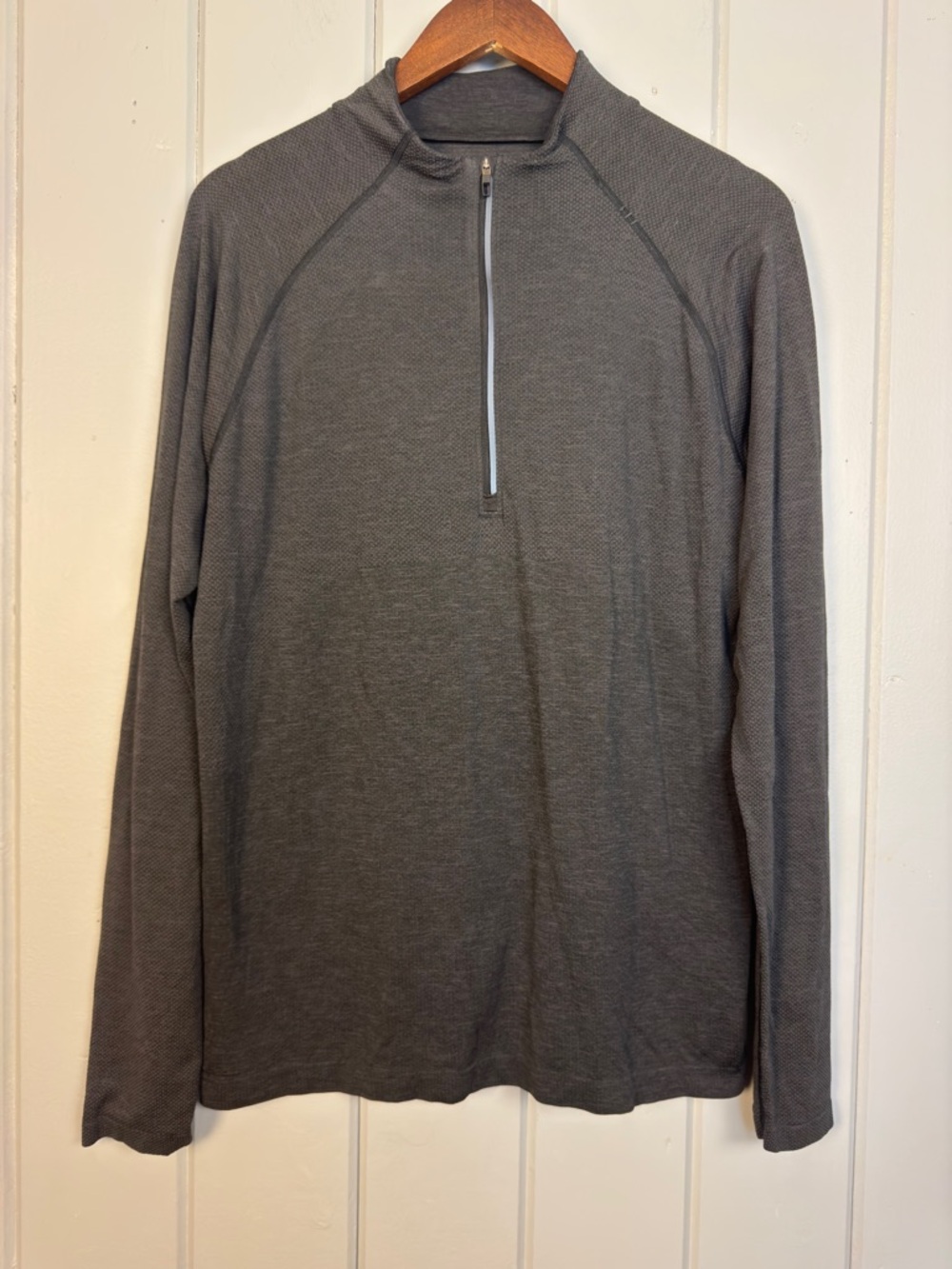 lululemon Men's Metal Vent Tech Charcoal Quarter-Zip Pullover Size Large